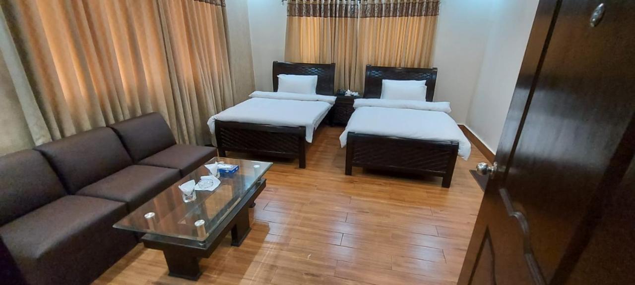 Elet Business Hotel Karachi Luaran gambar
