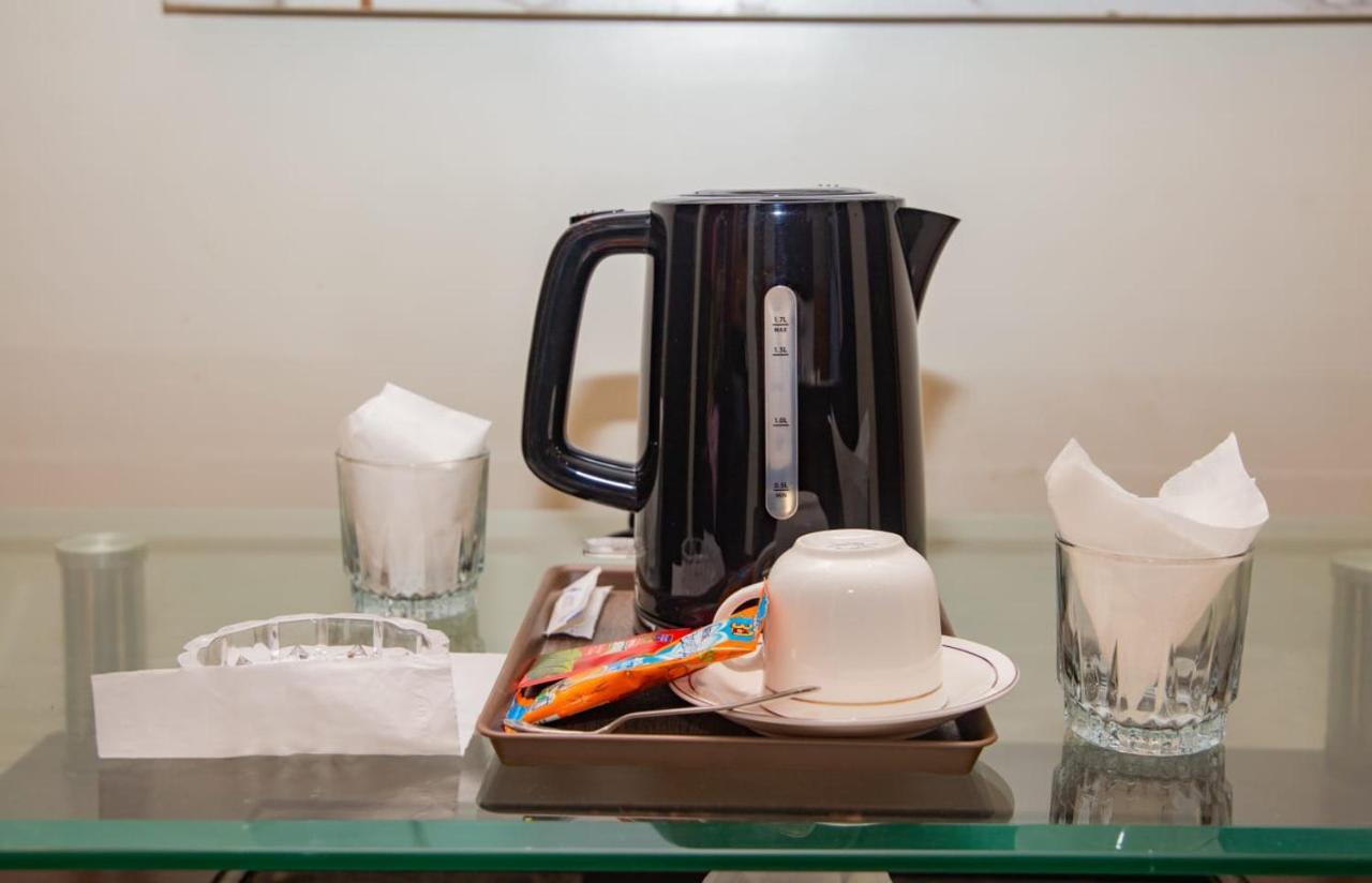 Elet Business Hotel Karachi Luaran gambar