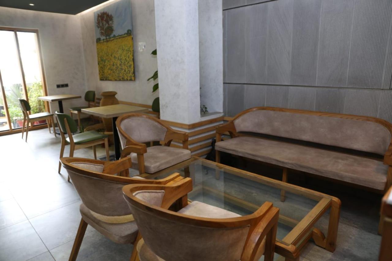 Elet Business Hotel Karachi Luaran gambar