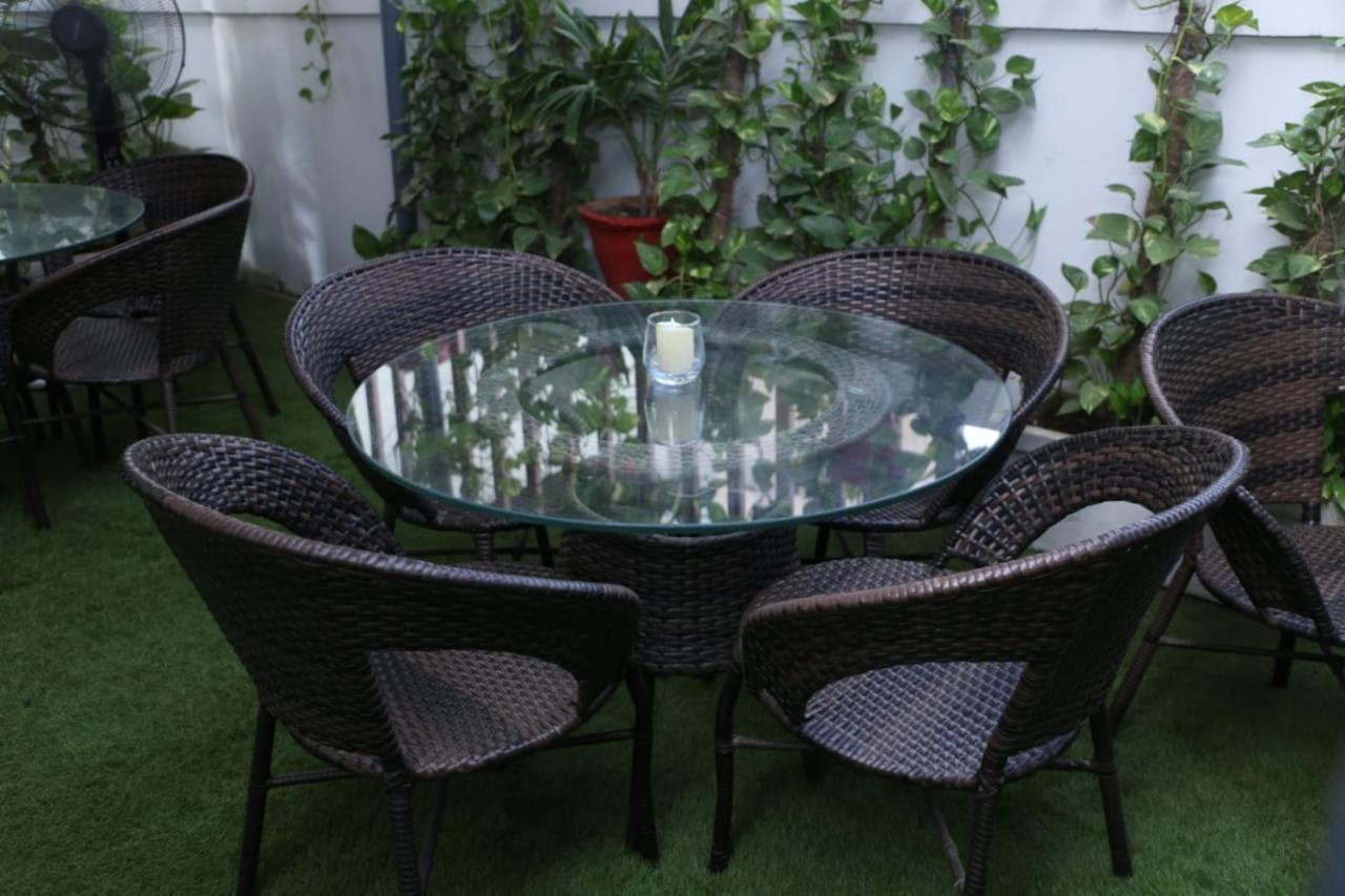 Elet Business Hotel Karachi Luaran gambar