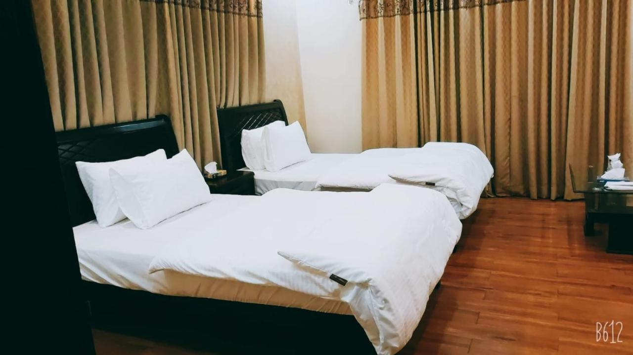 Elet Business Hotel Karachi Luaran gambar