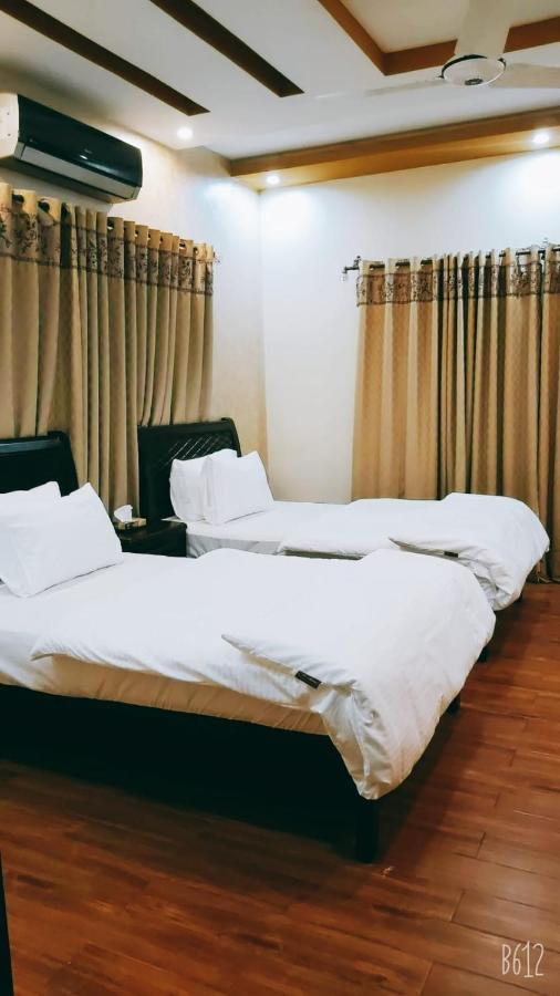 Elet Business Hotel Karachi Luaran gambar