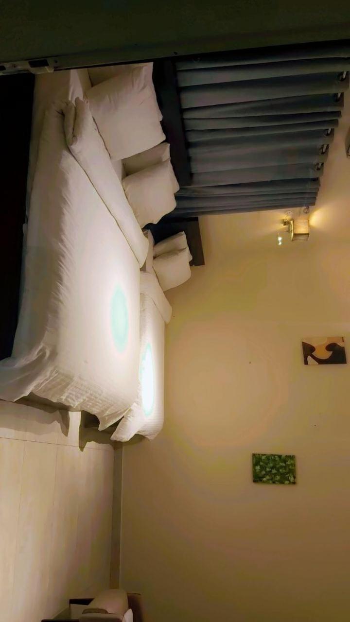 Elet Business Hotel Karachi Luaran gambar